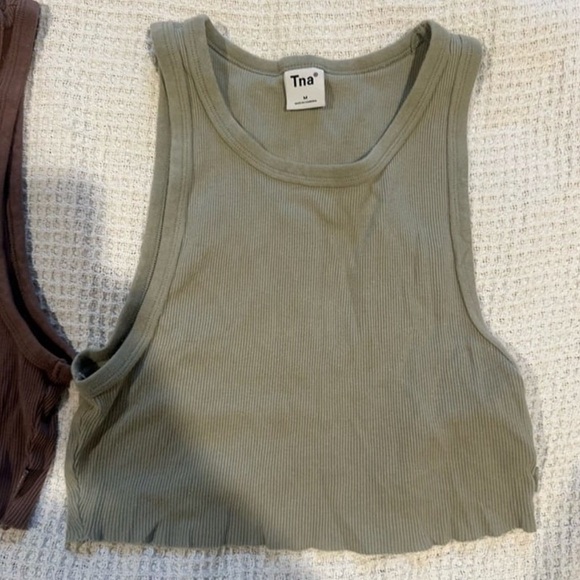 Set of 2 Aritzia Tna Women's Ribbed Crop Tank Top sz medium purple and green - Picture 6 of 11